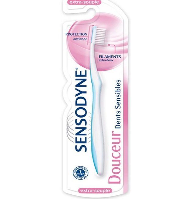 extra-1-2.jpg SENSODYNE BROSSE A DENTS PRECISION EXTRA SOUPLE – Image 1